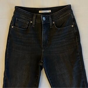 Levi’s 721 High Rise Skinny Jean